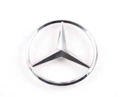 Mercedes-Benz W203 bagažinės žvaigždės emblema logotipas originalus A2037580058
