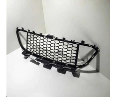 Originalus BMW 3 serijos F30 F31 2012- M paketo priekinis bamperio centrinis grotelių įdėklas