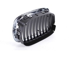 Originalus BMW E39 sedanas priekinis radiatoriaus inksto juodas groteles N/S OEM 51137005837