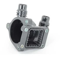 Originalus BMW E46 variklio aušinimo vandens siurblio termostato korpusas OEM 11517572859