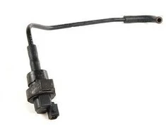Originalus BMW E60 E61 E83 kuro bako kvėpavimo vožtuvas su vamzdžiu OEM 13907557923