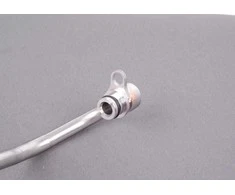 Originalus BMW E60N E61N E82 turbokompresoriaus aušinimo skysčio tiekimo vamzdelis OEM 11537558899