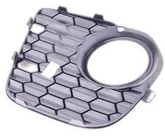 Originalus BMW E70 LCI priekinis bamperis uždarytas rūko žibinto M groteles dešinėje OEM 51118048022
