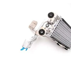 Originalus BMW E84 E90 E91 E92 E93 X1 variklio alyvos aušintuvas OEM 17227521376