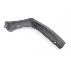 Originalus BMW M6 E63 630i 635d 645Ci 650i Dešinysis vandens kanalo dangtelis 51717124910