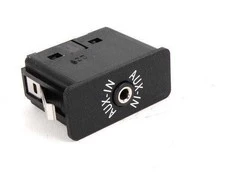 Originalus BMW OEM 128i 135i elektros papildomo jack lizdo adapteris 84109237655