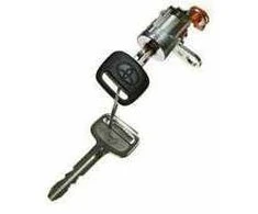 Toyota Tacoma Priekinis Kairysis Durų Apsaugos Cilindras Originalus 6905235070