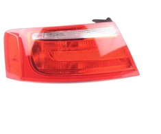 VAG Audi A5 kairės pusės galinis kėbulo galinis žibintas originalus 8T0945095