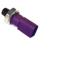 Vag alyvos slėgio jungiklis "Audi A4 A6 A7 A8 Q5 Q7 Volkswagen Touareg" originalus 06E919081G