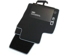 VAG AUDI Q3 12-18 Priekiniai juodos spalvos tekstiliniai grindų kilimėliai LHD originalūs 8U1061275