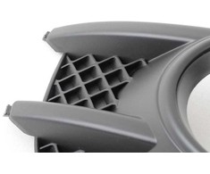 VAG AUDI Q3 2011-2014 O/S dešinysis bamperis rūko žibintų grotelės originalios 8U0807682ASP9