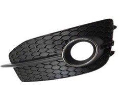VAG AUDI Q3 oro kreipiančiosios grotelės dešinėje originalios 8U080768682DSP9