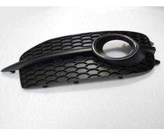 VAG AUDI Q3 oro kreipiančiosios grotelės dešinėje originalios 8U080768682DSP9