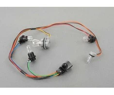 VAG AUDI Q5 08-16 Naujas galinis apatinis uodegos žibinto laikiklis su kabeliais 8R0945221B