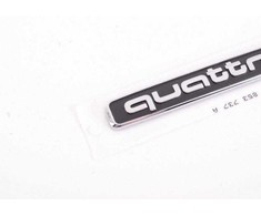VAG AUDI Q5 R8 423 429 8RB Chrome QUATTRO Inscription 8R0853737A2ZZ Originali