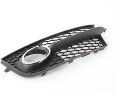 VAG AUDI TT MK2 (11-14) 8J Priekinio bamperio rūko grotelės kairės pusės N/S originalios 8J0807681H