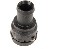 VAG Audi Volkswagen VAICO radiatoriaus aušinimo skysčio žarnos adapteris apatinis V109858 3B0122291B originalus