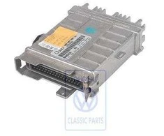Vag Benzino Variklio Valdymo Modulis Corrado Passat B3 8A0997404X
