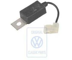 VAG Decoupling Kapacitorius Derby Mk1 Polo Mk1 Passat B1 B2 Originalus 063903291