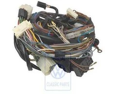 VAG Derby Polo Mk2 1982 1990 Originalus 867971051AE