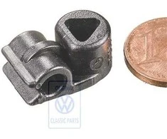Vag Golf Mk3 Mk4 Kabrioletas Klipas Originalus 1E0871228