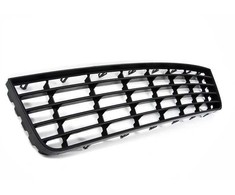 VAG Golf MK5 2004-09 Priekinio bamperio centrinės grotelės 1K08536779B9 Originali