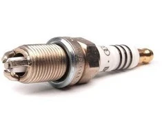 VAG Ilangaiamas Žvakės Audi A3 A4 A6 A8 Volkswagen Golf Passat Originalus 101000051AA