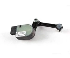 Vag Lygio Jutiklis Su Jungtimu Volkswagen Touareg 7L 2003 2005 Originalus 7L0616571