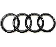 VAG NAUJAS ORIGINALUS AUDI A1 2019- Q3 2012-2018 GALINIS BAGAŽINĖS ŽIEDO LOGOTIPAS BLIZGUS Juodas EMBLEMA