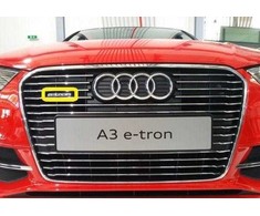 VAG Naujas originalus AUDI A3/S3 (13-17) priekinis bamperis radiatoriaus grotelių "E-TRON" ženklelis OEM
