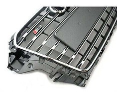 VAG Naujas originalus AUDI A3/S3 (2013-2017) priekinis bamperio radiatoriaus groteles 8V3853651B1RR OEM