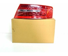 VAG Originalus LED galinis žibintas dešinėje pusėje tinka AUDI A6 Avant 4F5945096K