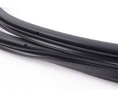 VAG Originalus satino juodas durų sandariklis viduje VW Jetta 163 5C6867912J9B9