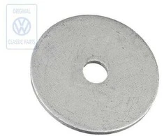 VAG Pad Derby Mk1 Polo Mk1 1975 1994 Originalus 893512115