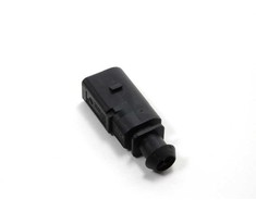 VAG plokštelės jungtis su kontaktų užrakinimo mechanizmu 1J0973802