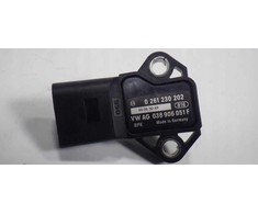 VAG Slėgio jutiklis Audi RS6/RS6 plus/Avant Quattro 4F 038906051F Originalus 038906051F Audi RS6 q