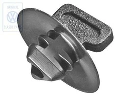 VAG T4 1991 2004 Klipas Originalus 701863841