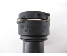 VAG VW 1M 1J aušinimo skysčio žarnos adapterio viršutinė jungtis originali 1J0122291K