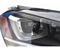 VAG "VW Golf Variant" priekinių žibintų posūkio žibintas ir LED DRL dešinė 5GM941754D originalus