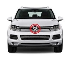 VAG VW TOUAREG 11-14 priekinis chromuotas variklio dangčio emblema originalus 7P6853601AULM
