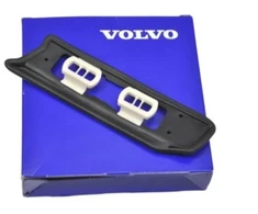 Volvo V50 priekinė kairė stogo bėgelio tarpinė Originali 8678703