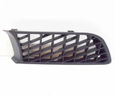 VOLVO V70 MK1 priekinis bamperis dešinės pusės grotelės Originalus 9190035
