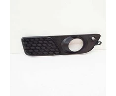 VOLVO V70 MK3 priekinių kairės pusės rūko žibintų rėmelis originalus 30796612