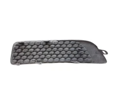 VOLVO V70 Priekinio Bamperio Apatinė Grotelė Originali 30678635