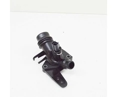 VOLVO XC60 MK1 variklio aušinimo skysčio termostato korpusas originalus 30751954