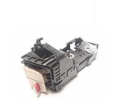 VOLVO XC70 P24 galinės sėdynės kairės pusės užraktas Originalus 39852156