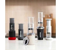 „AeroPress“ – kelioninis kavos puodelis su grietinėle, 350 ml