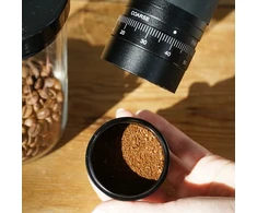 Kavamalė Hario - Hand Grinder CGP-2-B PRO - Juodas