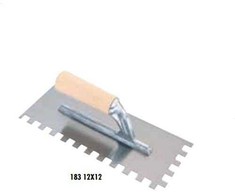 Dantyta glaistyklė, kvadratiniais dantimis su medine rankena, 12 mm, 28x12cm