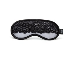 Bobbi Brown Fifty Shades of Pilkas – žaiskite Nice Satin &amp; Lace Blindfold